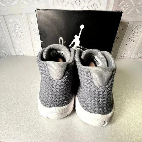 Air Jordan Future Low BG Mid Basketball 5Y Shoes Athletic Sneaker Gray Knit - Picture 2 of 7